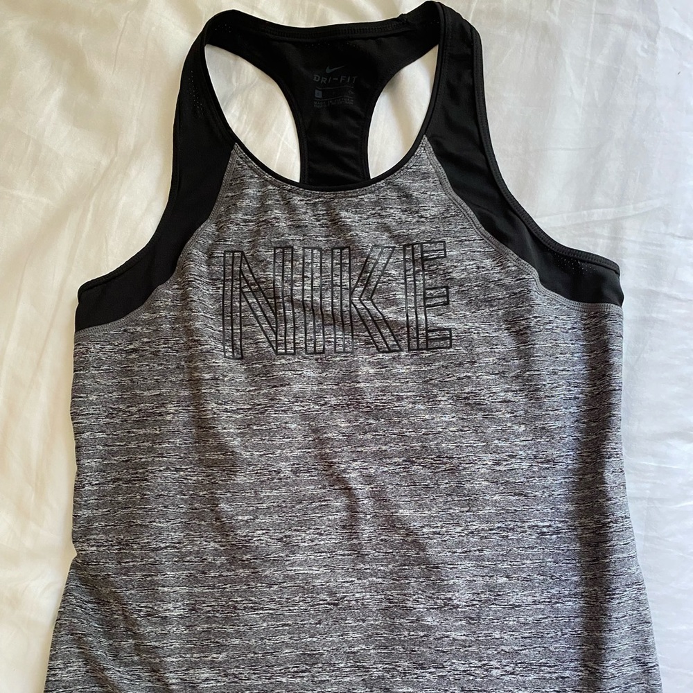 Nike tank